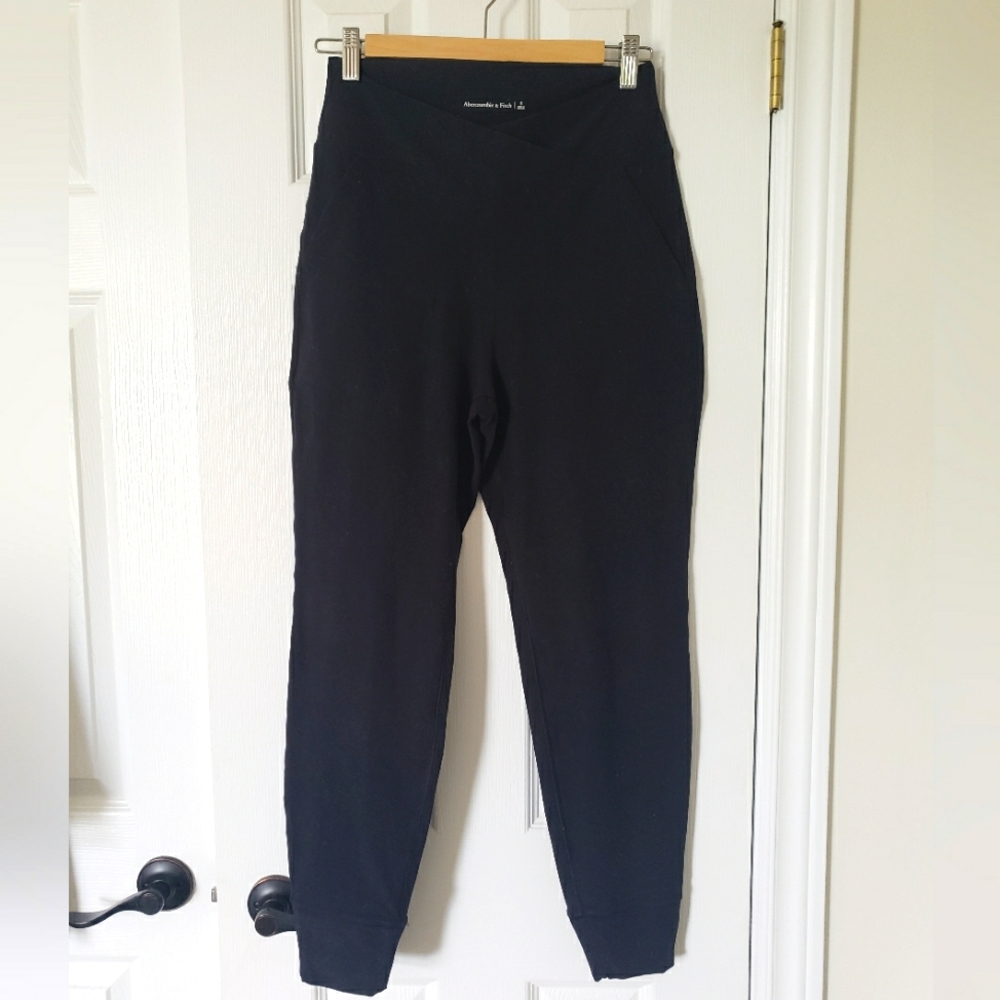 Abercrombie and fitch Soft AF cross waist joggers